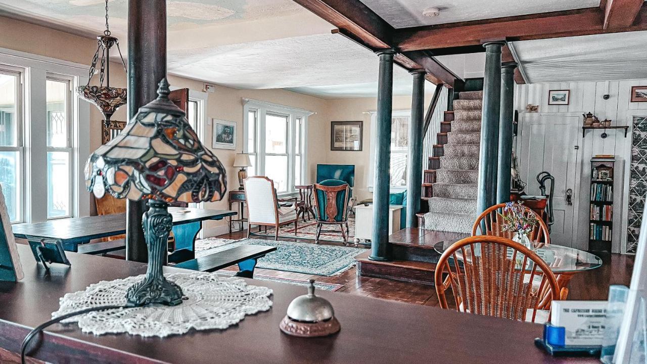 Capricorn House Oak Bluffs