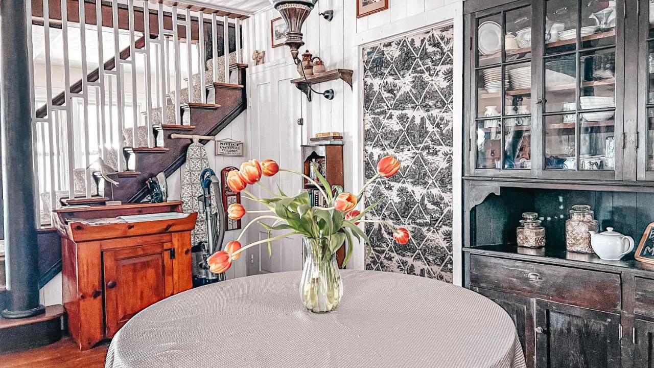 Capricorn House Oak Bluffs